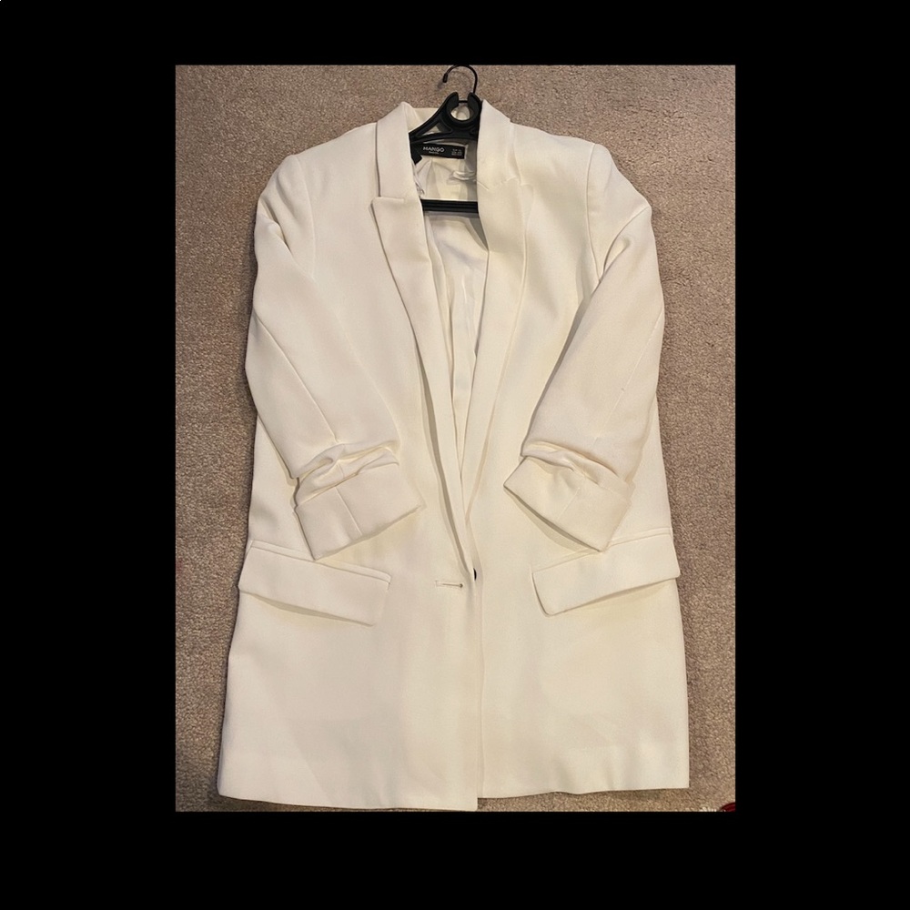 White Flowy Blazer (White)
